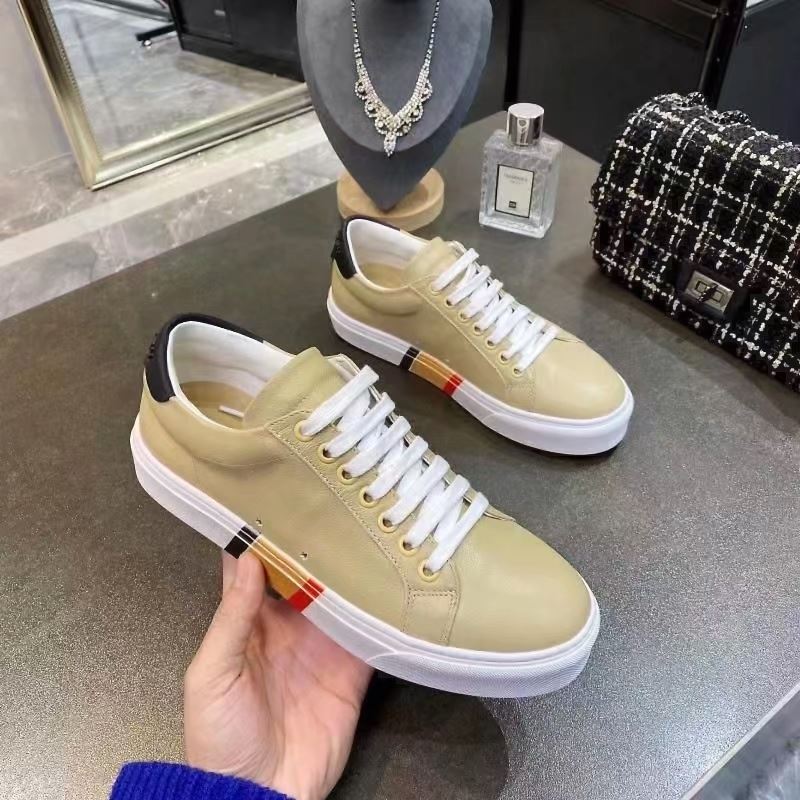 Burberry Low Shoes